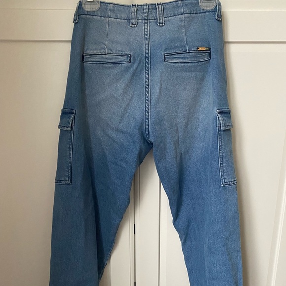 Size 4 woman’s Michael kors jean joggers - Picture 2 of 4